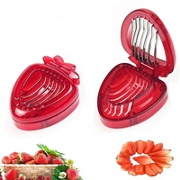 Aardbeien-snijder Slim Duurzaam Keukenhulpmiddel Mini-snijder Roestvrijstalen mes Plastic Fruitgereedschap 7,2 cm
