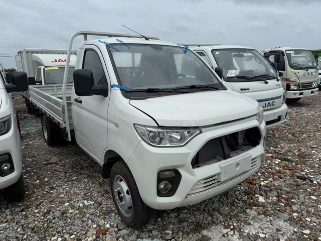 BAW NEW SINGLE CABIN MINI LIGHT TRUCK CHASSIS CARGO TRUCK GASOLINE ENGINE 4X2 EURO 6 FENCE SINGLE ROW