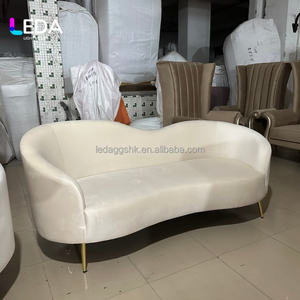 Sofá de Boda de Terciopelo Blanco LEDA, Directo de Fábrica, Decoración de Fondo para Escenario de Boda, Sofá para Novios, Eventos de Boda - Product Image 6