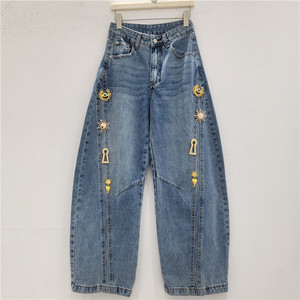 Pantalon en jean décontracté taille mi-haute à jambe large avec <span class=keywords><strong>boucle</strong></span> métallique décorative, coupe ample, délavé, style Machete, collection Printemps 2026 - Product Image 5