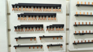 Kit d'assemblage haute tension pour barre omnibus B4 2P 63A, pour panneau électrique, <span class=keywords><strong>disjoncteur</strong></span> et connexion de système de barres omnibus - Product Image 2