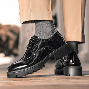 Zapatos de Hombre con Aumento de Altura Invisible de 8 cm, Modelo Brogue, para Bodas y Eventos Formales, de Cuero Charol, 2026 - Product Image 2