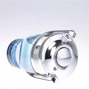 Fragancia duradera con forma de trofeo plateado. Venta al por Mayor, Descuentos por Volumen Disponibles. Perfume Brave Man - Product Image 6