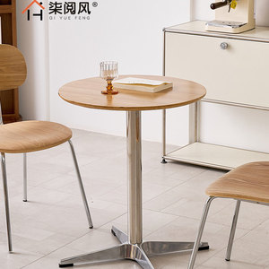 Ensemble table et chaises de salle à manger en bois massif de style rétro antique pour café, salon de thé, desserts, usage commercial, à assembler - Product Image 4