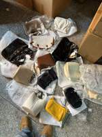 Lot en gros de sacs à main assortis sans marque, styles variés, sacs pour femmes, pack en vrac pour les magasins de discount, les revendeurs et les exportateurs