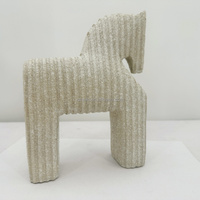 Nouvelle conception 2025, sculpture d'animaux en résine polyester peinte à la main, figurine personnalisée pour la décoration de la maison, marque SL