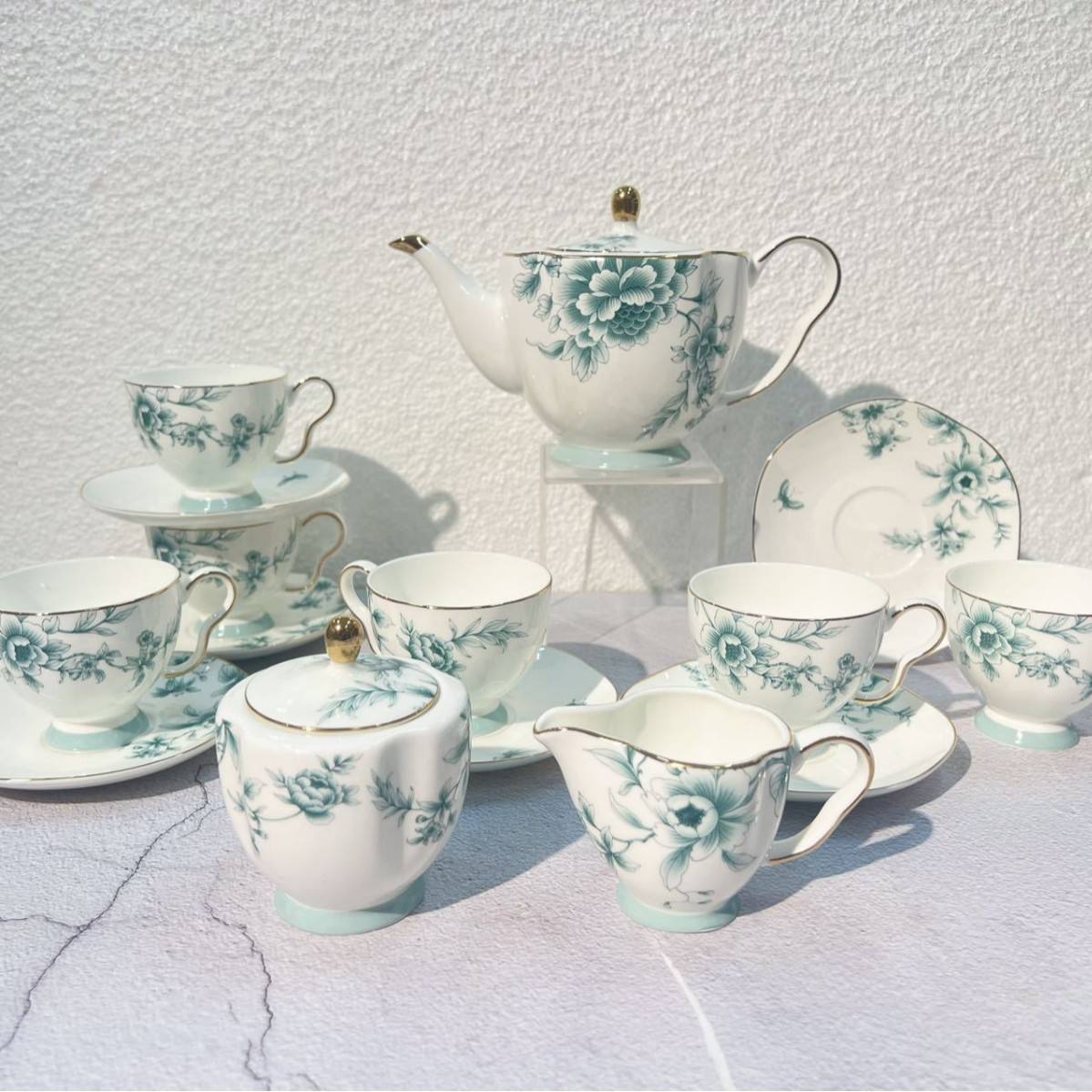Large Pot Sugar Pot Milk Pot 6 Cups and Saucers (Gift Box)