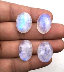 Wholesale 4 Pieces 2019 Natural Blue Flashy Rainbow <b>Moonstone</b> High Quality Genuine Stone Beads in Oval Shape Cabochons - Product Image 2