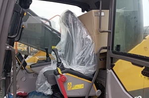 รถขุดล้อยาง Volvo EC400 ขายส่งทั้งมือสองและมือหนึ่ง พร้อมอะไหล่หลักๆ เช่น เครื่องยนต์ มอเตอร์ ปั๊ม เกียร์ แบริ่ง PLC - Product Image 4