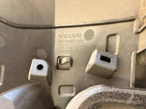 Pare-chocs avant et arrière d'occasion démontés à bas <span class=keywords><strong>prix</strong></span> 32136097 32136098 32136093 32136092 pour <span class=keywords><strong>Volvo</strong></span> <span class=keywords><strong>C40</strong></span> EC40 2022-2025 - Product Image 4