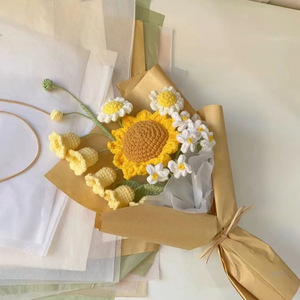 Bouquet fini en lavande, lys de la vallée et muguets, crocheté à la main, cadeau pour la fête des mères - Product Image 3