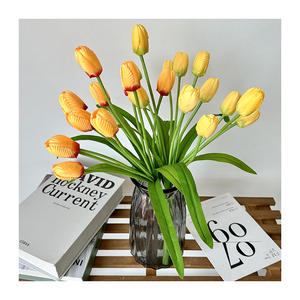 Di alta qualità tulipani artificiali a 12 teste tessuto di seta multicolore artificiale matrimonio natale decorazione di laurea all'ingrosso - Product Image 5