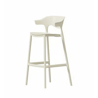 Chaise de bar empilable moderne en PP pour restaurant, café, bar, tabouret de bar en plastique, chaise d'extérieur colorée en polypropylène, vente chaude