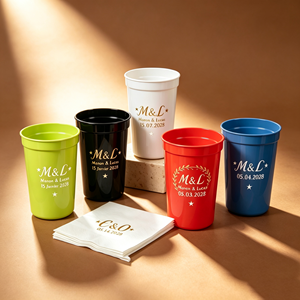Gobelets à café froid en plastique transparent PET avec logo imprimé personnalisé, pour emporter, 12 oz, 14 oz, 16 oz, avec couvercle et serviette noire - Product Image 1