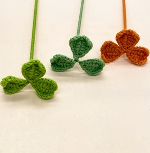 Bốn lá cỏ ba lá dệt tay hoa sợi hoa hoàn thành sản phẩm mô phỏng dệt kim hoa Crochet bán buôn Ngày Valentine - Product Image 2