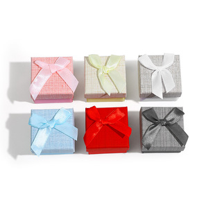 <span class=keywords><strong>Caja</strong></span> de joyería original con cubierta de tela, venta al por mayor, regalo, pendientes, anillo, pulsera, embalaje de joyería - Product Image 1