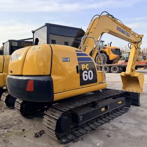 Excavatrice KOMATSU PC60 d'occasion, importée du Japon, modèle 2024, 6 tonnes, chenilles, avec moteur, boîte de vitesses, pompe, bon état et prix avantageux - Product Image 3