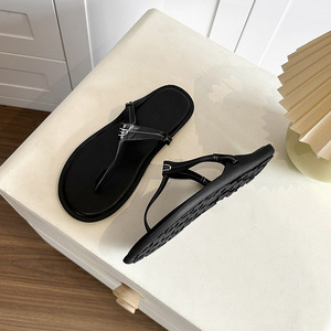 Sandales à plateforme minimalistes de style français, tendance mode, sandales à lanières pour femmes, été 2025 - Product Image 1
