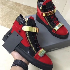 Nuovi <span class=keywords><strong>stivaletti</strong></span> Casual scarpe da <span class=keywords><strong>uomo</strong></span> rivettate di alta qualità scarpe Casual comode alla moda in metallo