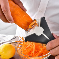 3-In-1 Huishoudelijke Multifunctionele Fruitgroenteschiller Handmatige Bediening Pp Keukengereedschap Omvat Huidschraper Fruitparer