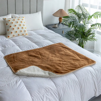 Housse de protection de meubles réversible en sherpa polaire imperméable et anti-urine pour canapé et lit, tapis apaisant pour animaux de compagnie