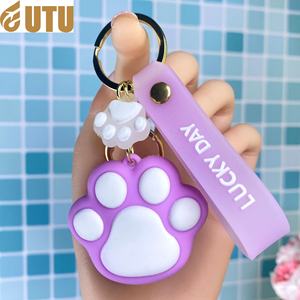 Porte-clés créatif en plastique en forme de patte de chat, design cœur mignon pour fille, pendentif de voiture, cadeau pour couple - Product Image 6