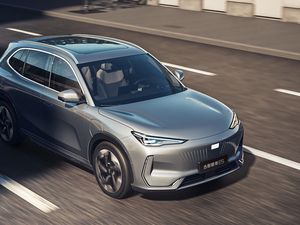 Geely Galaxy E5 2026 610km esplora + edizione, un SUV compatto con una portata di 610 <span class=keywords><strong>chilometri</strong></span>. - Product Image 2