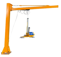 Grue de levage pour le chargement et le déchargement de verre isolant, adaptée aux panneaux de verre, de marbre et de bois.