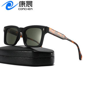 Gafas de Sol Cuadradas Modernas con Montura de Acetato Negro, Polarizadas UV400, Unisex, para Protección Solar, Viajes y Conducción - Product Image 4