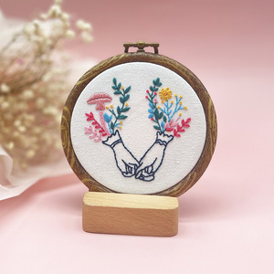 Kit ricamo colorato Kit <span class=keywords><strong>punto</strong></span> <span class=keywords><strong>croce</strong></span> fai da te compreso panno da ricamo con motivo floreale e Kit di strumenti di avviamento - Product Image 1