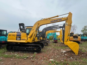 รถขุดตีนตะขาบ KOMATSU PC130-7 มือสอง 13 ตัน จากญี่ปุ่น พร้อมลูกปืนและวิดีโอตรวจสอบ - Product Image 5