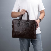 Sac à bandoulière unisexe en PU à motif crocodile pour hommes Sac souple et étanche pour les nouvelles affaires Mode travail Bureau Document Ordinateur