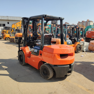 Gebruikt <span class=keywords><strong>Toyota</strong></span> Heftruck 7FD50 3000kg Capaciteit Originele Japanse Heftruck met Originele <span class=keywords><strong>Toyota</strong></span> Motor Getest & Gecertificeerd - Product Image 1