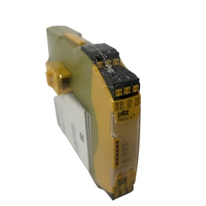 Relé de Seguridad Original Nuevo 751107 S7 C 24VDC 4n/o 1n/c en Stock - Product Image 2