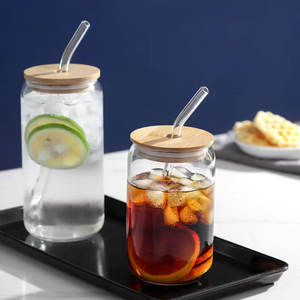 Gobelet en <span class=keywords><strong>Verre</strong></span> Personnalisé en Forme de Canette <span class=keywords><strong>avec</strong></span> Couvercle en Bambou et <span class=keywords><strong>Paille</strong></span>, Articles de Boisson Personnalisables pour Bière, Eau, Sodas - Product Image 1