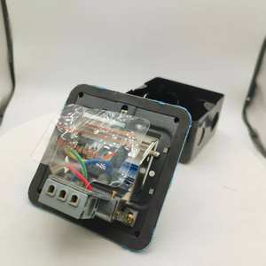 MAADN <span class=keywords><strong>Pop</strong></span>-<span class=keywords><strong>up</strong></span>-Bodensteckdose Edelstahl Silber Britische 13A-Steckdose für Bodensteckdosenbox - Product Image 3