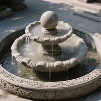 Fontaine sculptée en pierre à plusieurs niveaux pour extérieur avec figurines personnalisées et grenouille pour hall d'hôtel et projets commerciaux