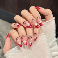 Ongles press-on tendance éclaircissants avec colle, faux ongles couvrants, design personnalisé disponible