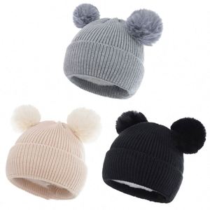 Gorro de Punto Cálido para Niños con 2 Pompones, Bordado 3D, Gorro de Invierno Informal para Niños y Bebés - Product Image 1