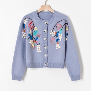 <span class=keywords><strong>Cardigan</strong></span> in Maglia a Maniche Lunghe <span class=keywords><strong>con</strong></span> Fiori Ricamati a Mano e Pompon, Giacca Invernale Casual da Donna 100% Cotone Anti-Pilling - Product Image 2