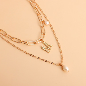 Joyería transfronteriza europea y americana, colgante Punk de perla de imitación de doble capa con letra M para mujer, cadena de clavícula Ins - Product Image 4