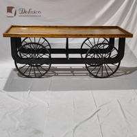 Meubles de restaurant de style rétro avec pieds en métal, plateau de table en bois, chariot poussé à la main, table à manger