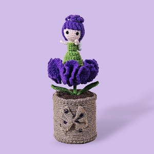 Statuetta di Fata con Fiore di Garofano Lavorato a Mano di Alta Qualità, Decorazione <span class=keywords><strong>Fantasy</strong></span> all'Uncinetto - Product Image 3