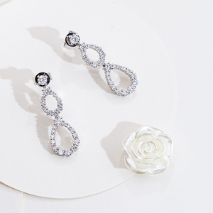 Boucles d'oreilles Messi Jewelry MSE-839 en or blanc 18 carats avec diamants ronds pour femmes - Product Image 4
