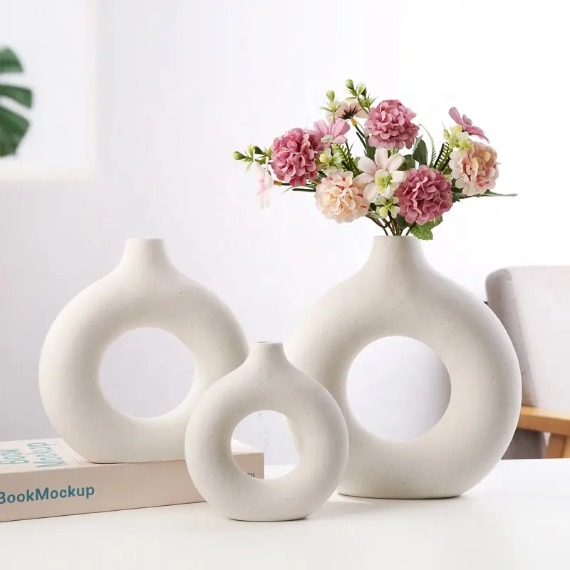 Nature Nordic Porcelain Circle Ceramic Vase Table Decorative Hollow Donut White Flower Vase for Interior Decorations Home Decor