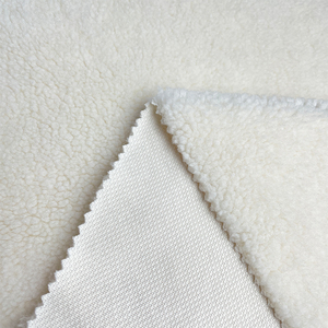 Usine directe 100% polyester Sherpa polaire tissu résistant au rétrécissement et tissu de fourrure à motifs pour manteaux et vestes pour femmes OEM - Product Image 6