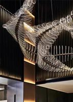 Lustre d'installation artistique de luxe en forme de libellule pour projets commerciaux haut de gamme