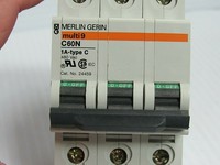 Disjoncteur PLC Multi 9 24459 C60n 1A 3 pôles Type C avec garantie