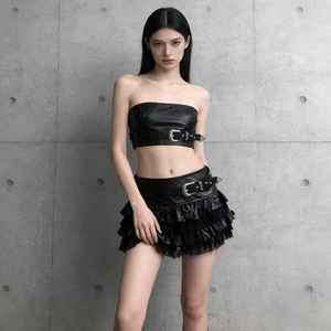 Minifalda de Cuero Gótico Oscuro con Parches de Encaje y Volantes, Cintura Baja, Ajustada, Estilo Punk Sexy para Mujer - Product Image 1