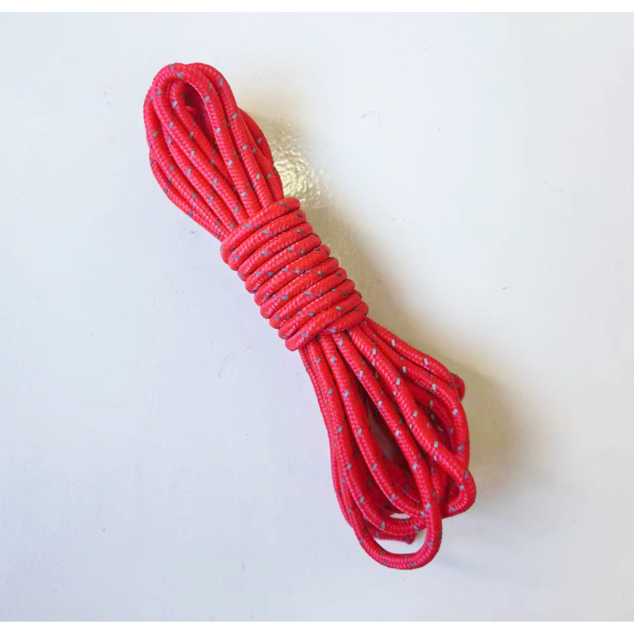 Corde réfléchissante rouge de 4 mètres